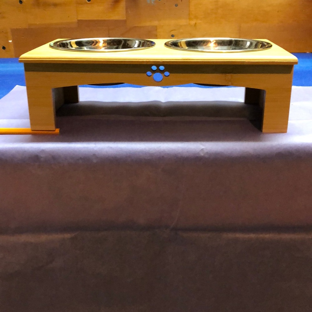 Elevated Pet Feeder